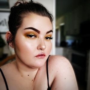 Meet your Posher, Joelle